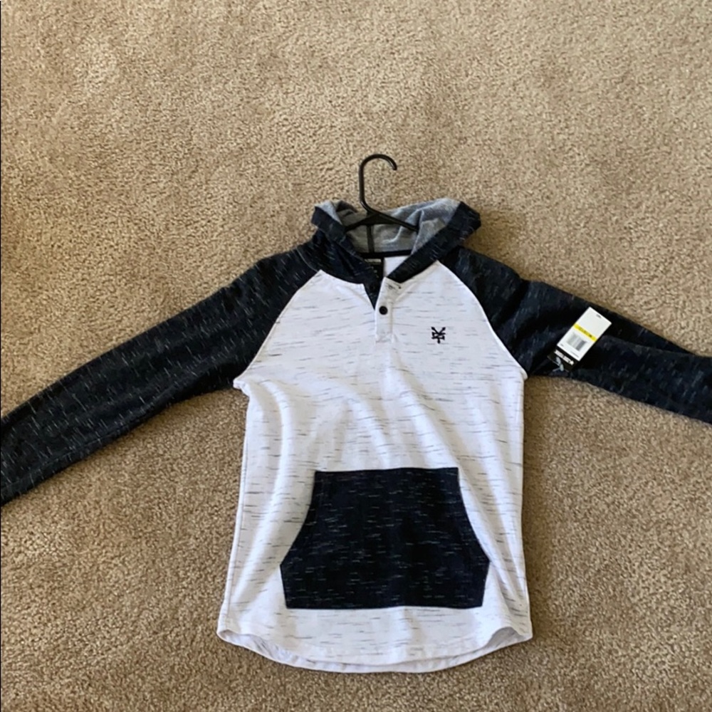 Long sleeve zoo York tee